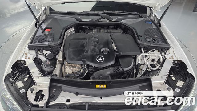 Mercedes-Benz E-Class E220d 4MATIC AMG Line