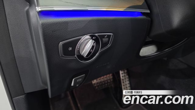 Mercedes-Benz E-Class E220d 4MATIC AMG Line