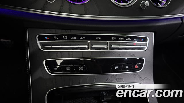 Mercedes-Benz E-Class E220d 4MATIC AMG Line