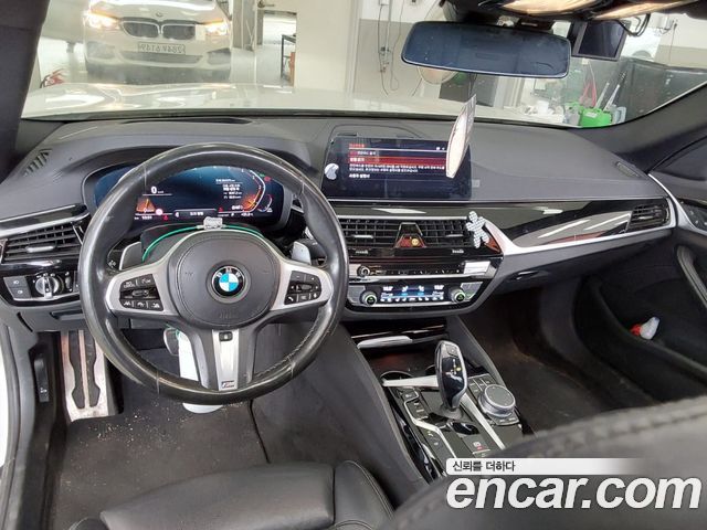 BMW 5-Series 520d xDrive M Sport Package Plus