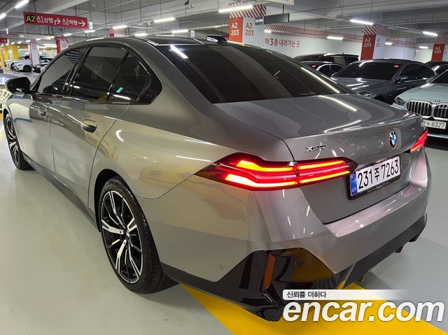 BMW 5-Series 530i xDrive M Sport