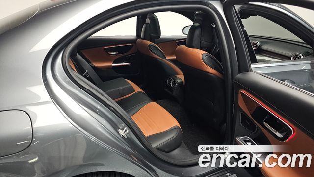 Mercedes-Benz C-Class C300 4MATIC AMG Line