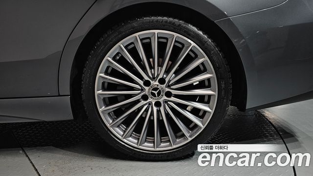 Mercedes-Benz C-Class C300 4MATIC AMG Line