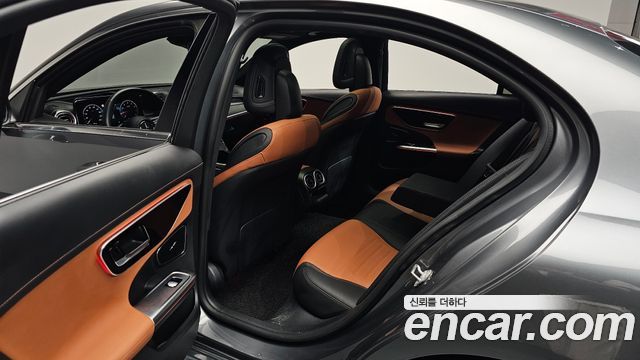 Mercedes-Benz C-Class C300 4MATIC AMG Line