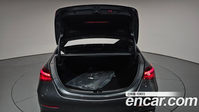 Mercedes-Benz C-Class C300 4MATIC AMG Line