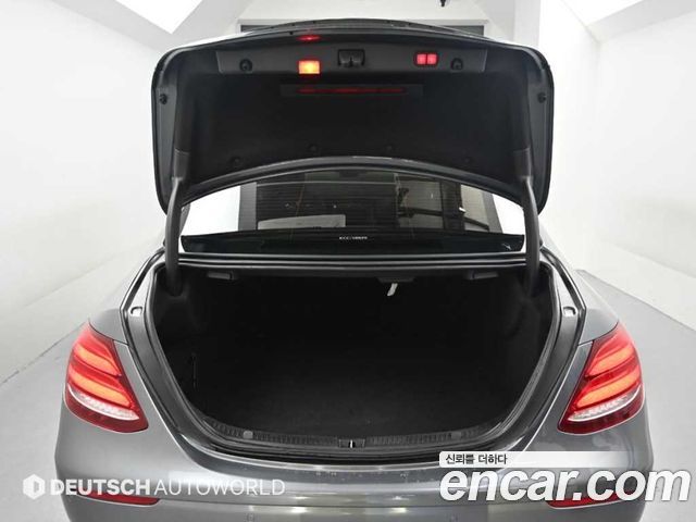 Mercedes-Benz E-Class E220d 4MATIC Exclusive