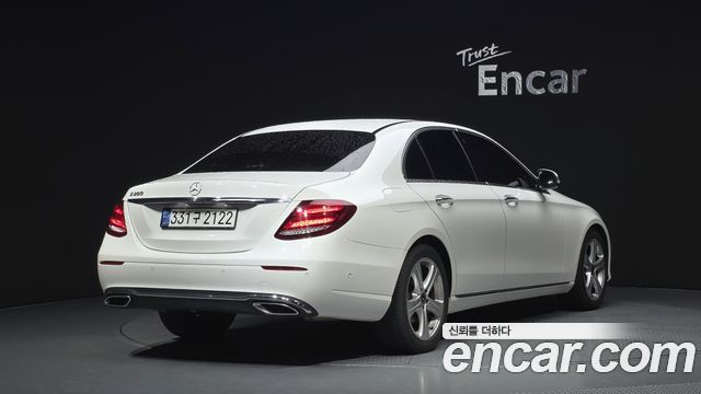 Mercedes-Benz E-Class E200 Avantgarde