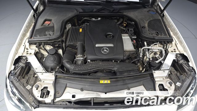 Mercedes-Benz E-Class E200 Avantgarde