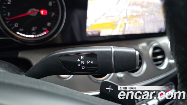 Mercedes-Benz E-Class E200 Avantgarde