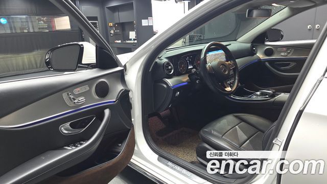 Mercedes-Benz E-Class E200 Avantgarde