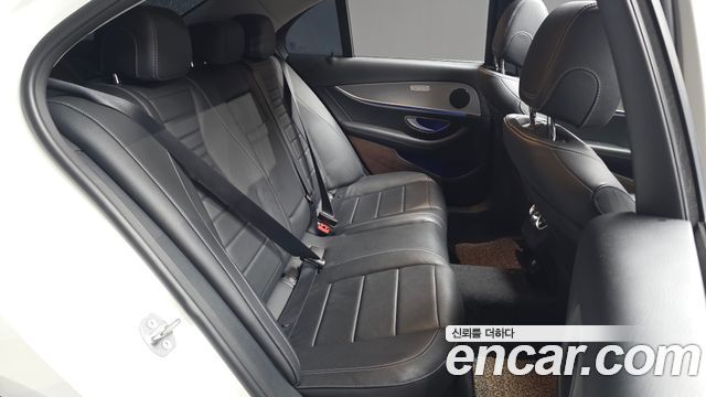 Mercedes-Benz E-Class E200 Avantgarde