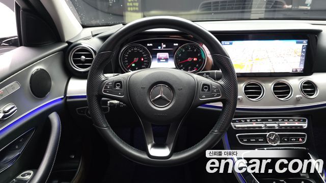 Mercedes-Benz E-Class E200 Avantgarde