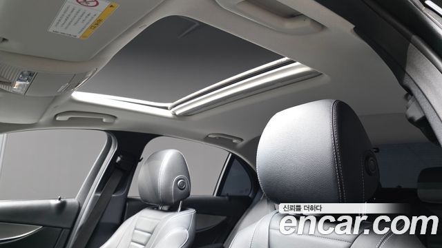 Mercedes-Benz E-Class E200 Avantgarde