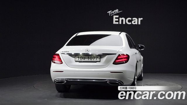 Mercedes-Benz E-Class E220d Avantgarde