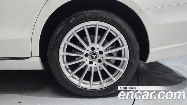 Mercedes-Benz E-Class E250 Exclusive
