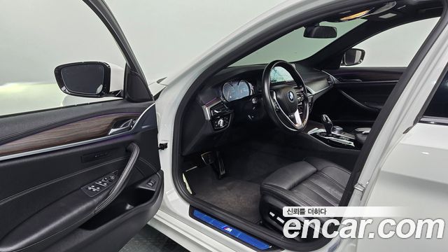 BMW 5-Series 520d xDrive M Sport Package Plus