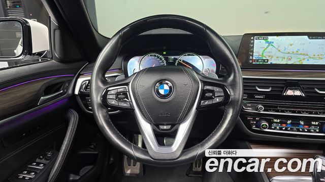 BMW 5-Series 520d xDrive M Sport Package Plus