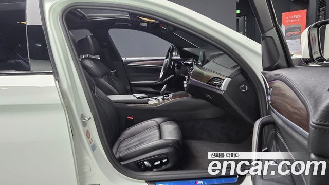 BMW 5-Series 520d xDrive M Sport Package Plus