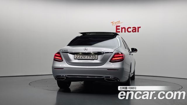 Mercedes-Benz E-Class E300 Avantgarde