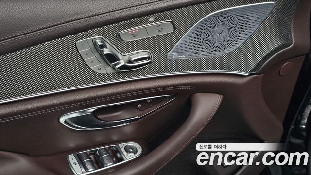 Mercedes-Benz CLS-Class CLS300d AMG Line