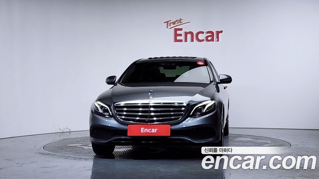 Mercedes-Benz E-Class E300 Exclusive