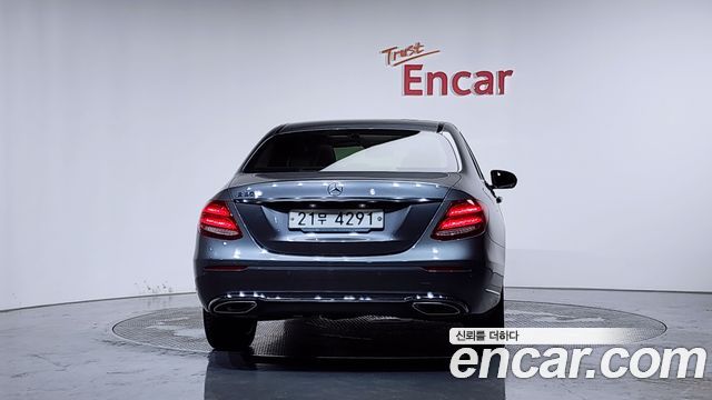 Mercedes-Benz E-Class E300 Exclusive