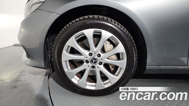 Mercedes-Benz E-Class E300 Exclusive