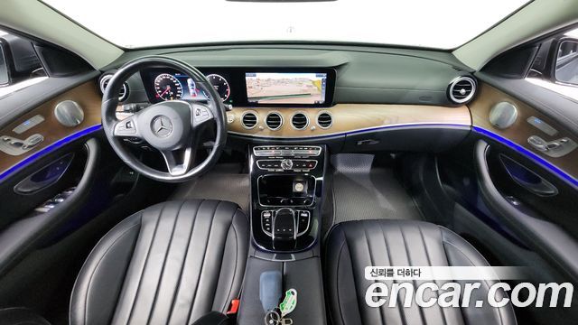 Mercedes-Benz E-Class E300 Exclusive