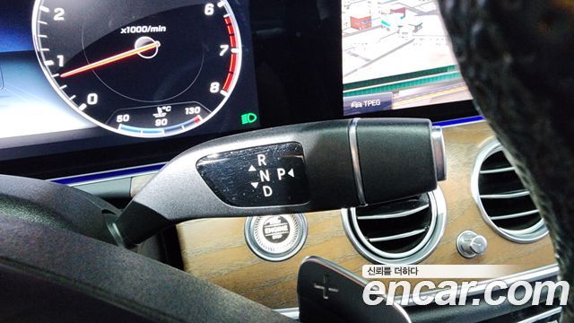 Mercedes-Benz E-Class E300 Exclusive