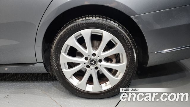 Mercedes-Benz E-Class E300 Exclusive