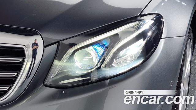 Mercedes-Benz E-Class E300 Exclusive