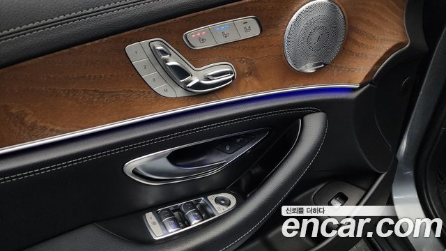 Mercedes-Benz E-Class E300 Exclusive