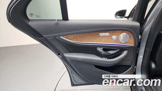 Mercedes-Benz E-Class E300 Exclusive