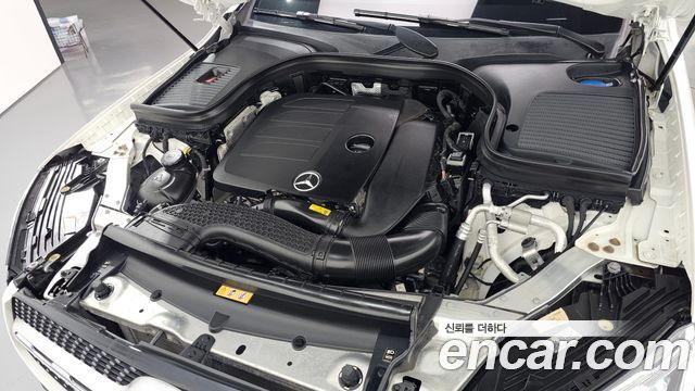 Mercedes-Benz GLC-Class GCL300 4MATIC Coupe