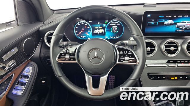 Mercedes-Benz GLC-Class GCL300 4MATIC Coupe
