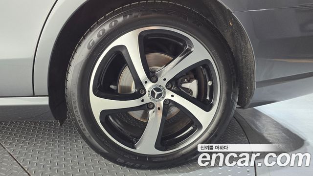 Mercedes-Benz E-Class E250 Avantgarde