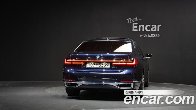 BMW 7-Series 740Li xDrive Design Pure Excellence
