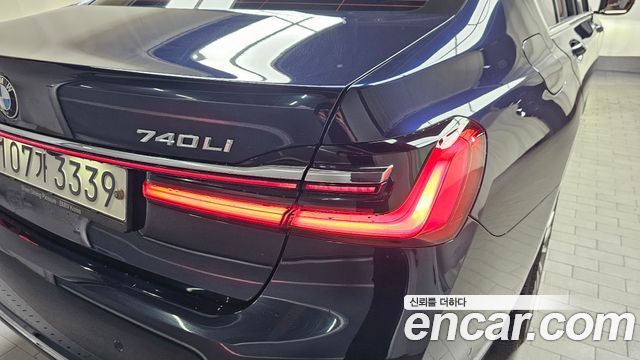 BMW 7-Series 740Li xDrive Design Pure Excellence