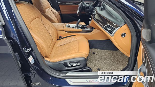 BMW 7-Series 740Li xDrive Design Pure Excellence