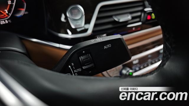 BMW 7-Series 740Li xDrive Design Pure Excellence