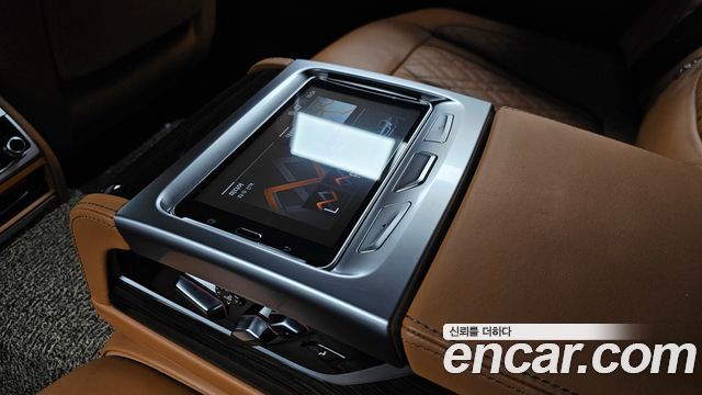 BMW 7-Series 740Li xDrive Design Pure Excellence