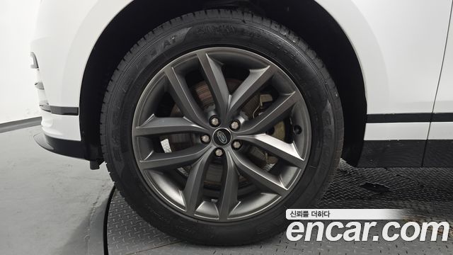 Land Rover Range Rover Velar 2.0 P400E Dynamic SE