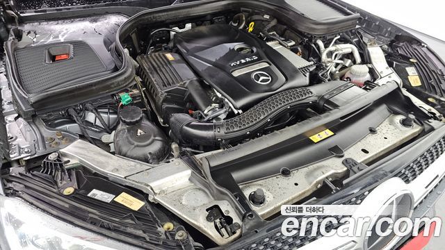 Mercedes-Benz GLC-Class GLC300e 4MATIC Coupe