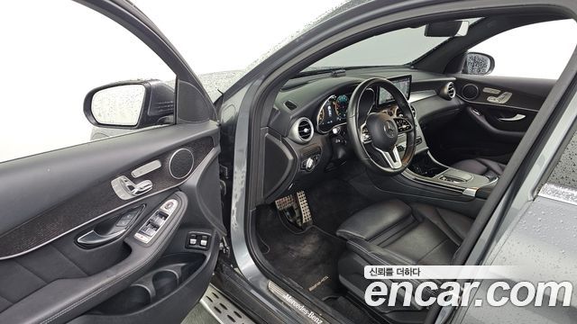 Mercedes-Benz GLC-Class GLC300e 4MATIC Coupe