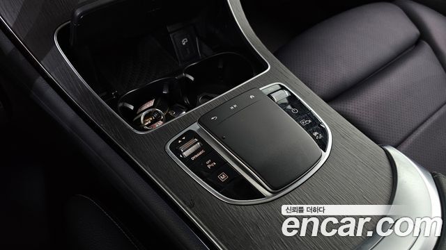 Mercedes-Benz GLC-Class GLC300e 4MATIC Coupe