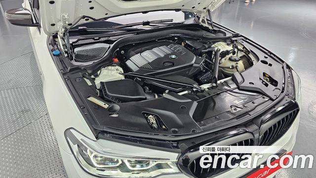 BMW 5-Series 520d M Sport package