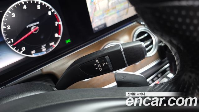 Mercedes-Benz E-Class E300 4MATIC Exclusive