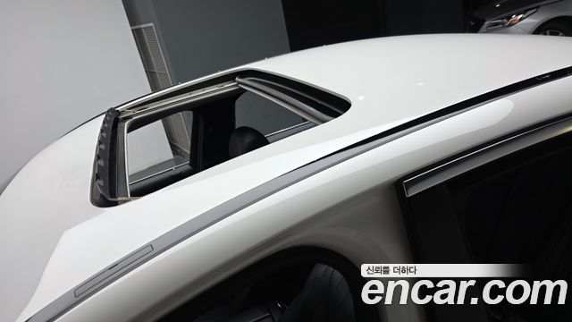 Mercedes-Benz E-Class E300 4MATIC Exclusive