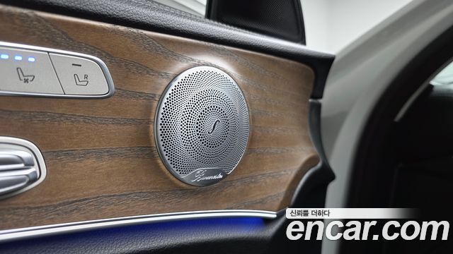 Mercedes-Benz E-Class E300 4MATIC Exclusive