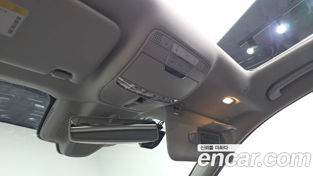 Mercedes-Benz E-Class E300 4MATIC Exclusive